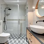 Staywin Apartment